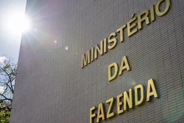 Imagem ilustrativa da imagem Fazenda estima que R$ 76,5 bi em despesas para 2026 são do governo Bolsonaro