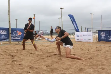 Imagem ilustrativa da imagem Tribuna Open de Beach Tennis: feras em ação nas areias de Camburi