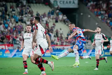 Imagem ilustrativa da imagem Flamengo tropeça e Palmeiras pode abrir na liderança do Brasileirão