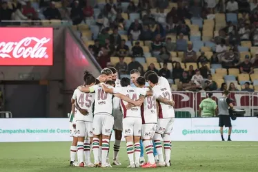 Imagem ilustrativa da imagem Fluminense aguenta pressão e bate o Vitória em jogo com duas expulsões