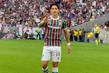 Imagem ilustrativa da imagem Fluminense vence em dia de recorde de Fábio e afunda Fortaleza no Z4