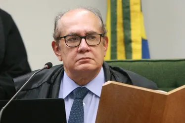 Imagem ilustrativa da imagem Gilmar Mendes diz que PEC da Blindagem não interrompe processos em curso no STF