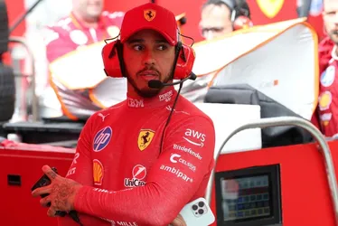Imagem ilustrativa da imagem Hamilton aposta em recuperação com a Ferrari no Azerbaijão
