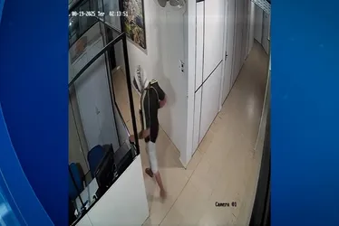 Imagem ilustrativa da imagem Homem invade prefeitura no Sul do ES, faz lanche e leva até borrifador