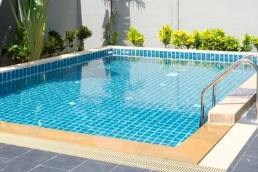 Imagem ilustrativa da imagem Hóspede vai receber pensão vitalícia após ficar tetraplégico em piscina de hotel