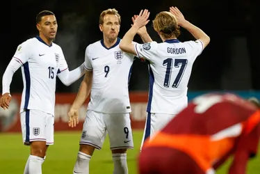 Imagem ilustrativa da imagem Inglaterra goleia e é primeira europeia na Copa do Mundo; Portugal apenas empata
