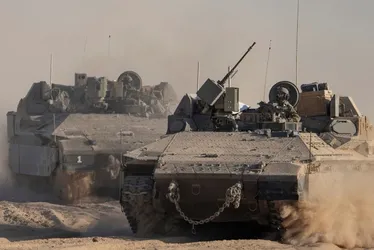 Imagem ilustrativa da imagem Israel aumenta expansão militar em Gaza, que tem 10 novas mortes por fome