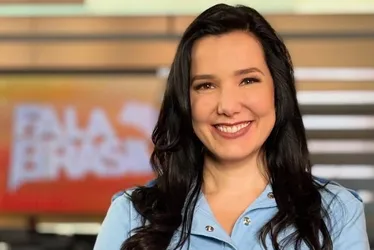 Imagem ilustrativa da imagem Jornalista Adriana Perroni é internada com celulite facial