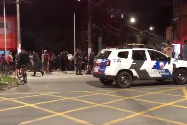 Imagem ilustrativa da imagem Jovem é morto a pedradas e pauladas em avenida de Vila Velha