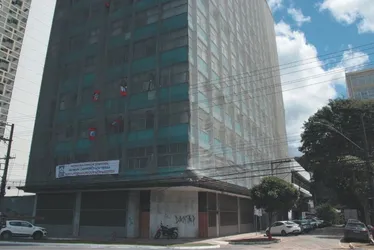 Imagem ilustrativa da imagem Justiça Federal determina desocupação de prédio do antigo TRT no Centro de Vitória