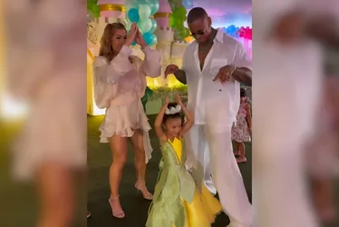 Imagem ilustrativa da imagem Léo Santana e Lore Improta comemoram 4 anos da filha com festa da Princesa Tiana