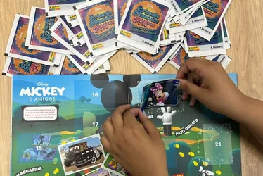 Imagem ilustrativa da imagem Livraria com lojas no ES lança álbum de figurinhas exclusivo da Disney