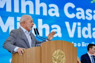 Imagem ilustrativa da imagem Lula pressiona ministros por solução para crédito habitacional da classe média