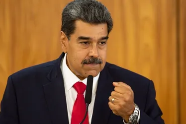 Imagem ilustrativa da imagem Maduro aparece de farda e se diz pronto para se defender dos EUA