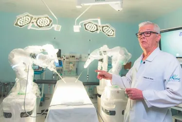 Imagem ilustrativa da imagem Mais vagas para cirurgias com auxílio de robôs no ES