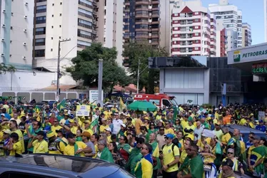 Imagem ilustrativa da imagem Manifestantes pró Bolsonaro realizam ato contra Moraes e Lula no ES