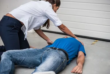 Imagem ilustrativa da imagem Médicos dizem quando se preocupar com o desmaio