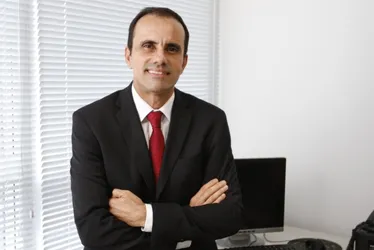 Imagem ilustrativa da imagem Mercado de trabalho: ganhos acima de 12 mil sem carteira assinada