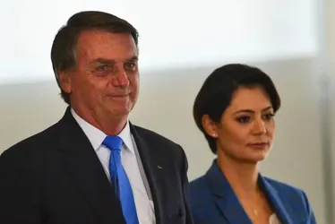 Imagem ilustrativa da imagem Michelle fala em humilhação após Moraes mandar polícia monitorar Bolsonaro