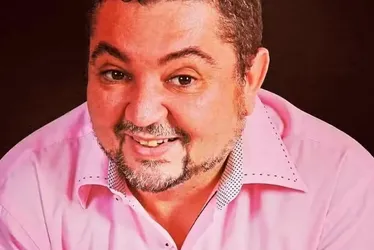 Imagem ilustrativa da imagem Morre Flávio Back, dublador de 'Chapolin' e 'Game of Thrones', aos 52 anos