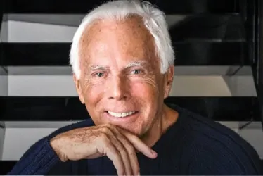Imagem ilustrativa da imagem Morre Giorgio Armani, aos 91 anos, estilista mestre da alfaiataria refinada