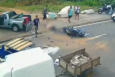 Imagem ilustrativa da imagem Motociclista fica em estado grave após atingir veículo que fazia manobra