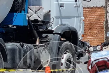 Imagem ilustrativa da imagem Motociclista morre em acidente com caminhão em Vitória