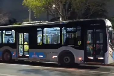 Imagem ilustrativa da imagem Motorista de ônibus mata passageiro a facadas na zona sul de SP
