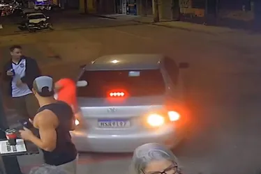 Imagem ilustrativa da imagem Mulher atropela clientes de distribuidora e foge sem prestar socorro em Vila Velha