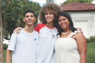 Imagem ilustrativa da imagem Novos destinos para 350 alunos da rede pública do ES estudarem no exterior