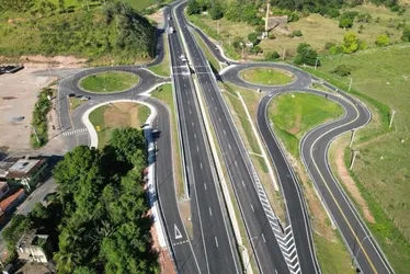 Imagem ilustrativa da imagem Novos trechos de duplicação na BR-101 são inaugurados nesta terça-feira