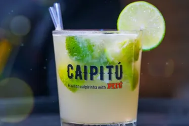 Imagem ilustrativa da imagem Pitú: o sol líquido que aquece ainda mais Pernambuco e conquista a Europa