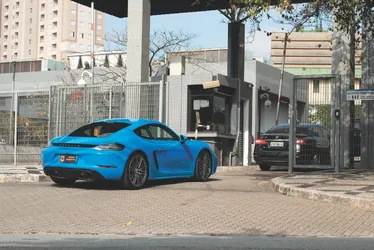 Imagem ilustrativa da imagem PCC pôs até veneno na gasolina em fraude de R$ 70 bilhões