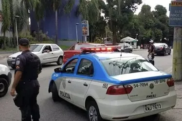 Imagem ilustrativa da imagem PM coloca todo efetivo de prontidão nas ruas do Rio em meio a operação