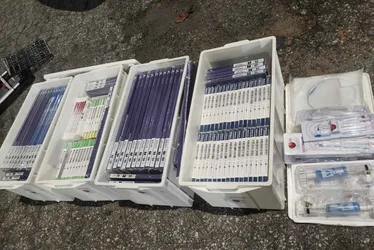 Imagem ilustrativa da imagem PRF flagra veículo com carga de material hospitalar de R$300 mil na BR-101 no ES