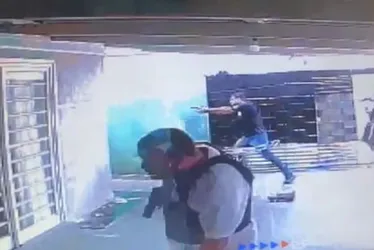 Imagem ilustrativa da imagem Padrasto mantém enteada em cárcere privado por 22 anos: ‘Crime mais bárbaro que já vi’, diz delegado