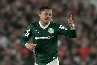 Imagem ilustrativa da imagem Palmeiras pode perder Vitor Roque para reta final do Brasileirão por gancho