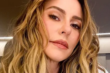 Imagem ilustrativa da imagem Paolla Oliveira revela real motivo para saída da Grande Rio: 'todo dia é um dia'
