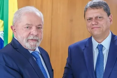 Imagem ilustrativa da imagem Pesquisa diz que Lula teria 43% e Tarcísio  35% em possivel 2º turno