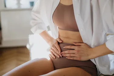 Imagem ilustrativa da imagem Pesquisadores buscam voluntárias para tratamento contra cólica menstrual
