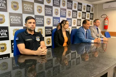 Imagem ilustrativa da imagem Polícia Civil prende três suspeitas e apura desvio de R$ 39 milhões em Ipojuca