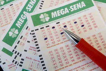 Imagem ilustrativa da imagem Prêmio acumula e Mega-Sena sorteia R$ 85 milhões neste sábado