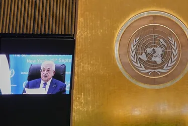 Imagem ilustrativa da imagem Proibido de ir aos EUA, Abbas pede apoio da ONU para Estado Palestino