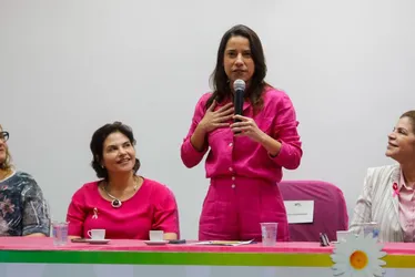 Imagem ilustrativa da imagem Raquel Lyra anuncia compra de hospital na cidade do Paulista