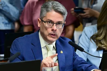 Imagem ilustrativa da imagem Relator diz que PEC da Blindagem faria do Congresso 'abrigo para criminosos'