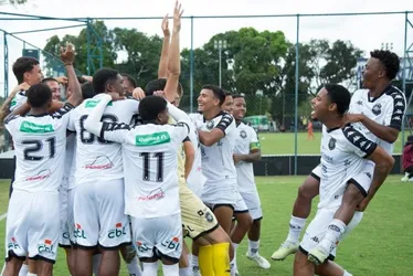 Imagem ilustrativa da imagem Rio Branco elimina o Santos e está na semifinal da Copa Atlântico Sub-19
