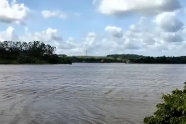 Imagem ilustrativa da imagem Rio Duas Unas atinge cota de alerta em Jaboatão, segundo a APAC