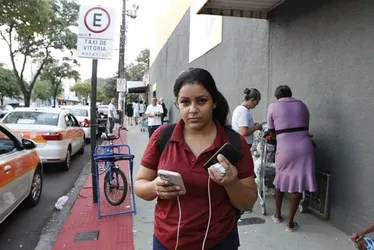 Imagem ilustrativa da imagem Sábado é o dia da semana com mais roubos de celular