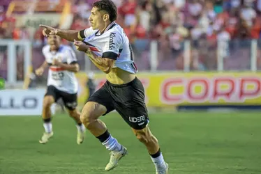 Imagem ilustrativa da imagem Santa perde no Batistão e precisa vencer na Arena para seguir na Série D