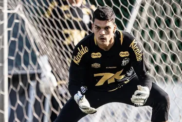 Imagem ilustrativa da imagem Santos e Atlético-MG empatam em jogo com lesão assustadora de Brazão